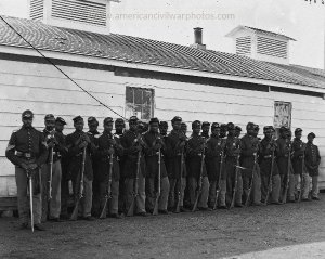 Company E, 4th U.S. Colored Infantry <credit: AmericnCivilWarPhotos.com